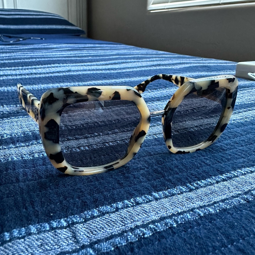 Burberry sunglasses Beige Tortoise / Grey Gradient (387611)